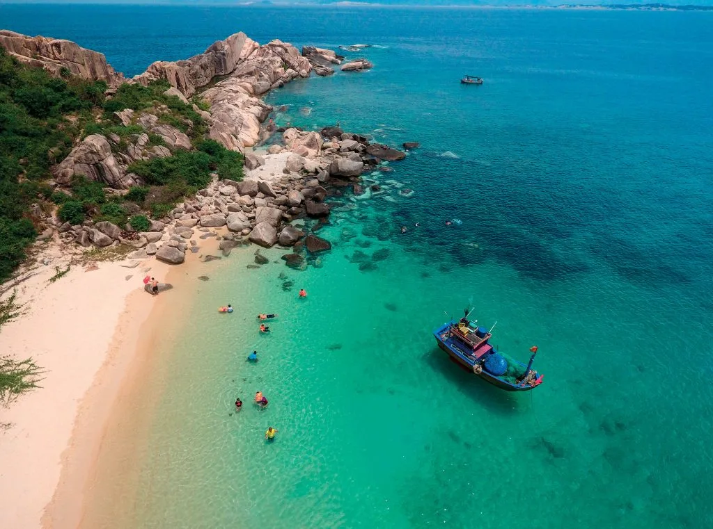 hòn đảo hòn Nưa Phú Yên hòn đảo hòn Nưa Phú Yên