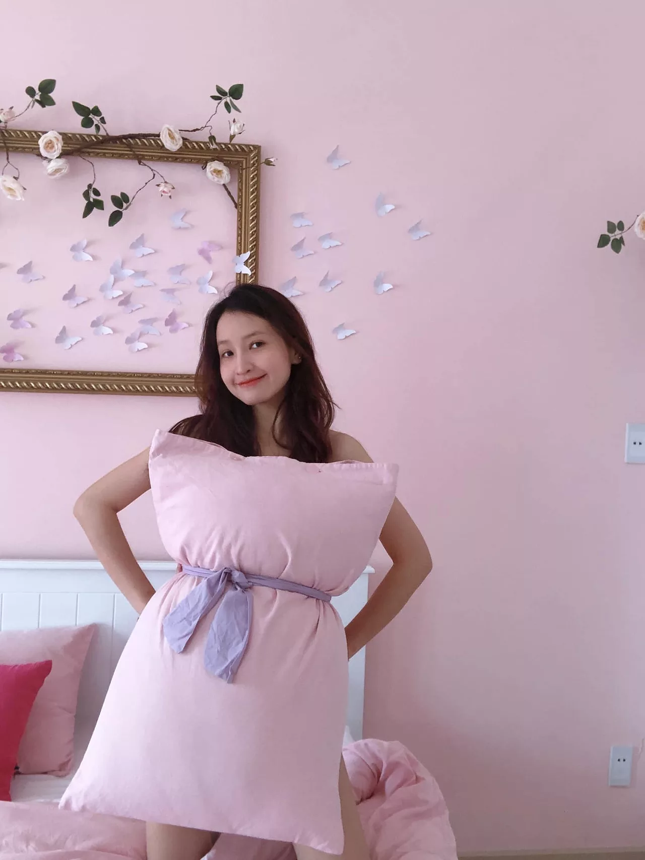xu hướng mặc gối cách ly tại nhà kim nhã trần