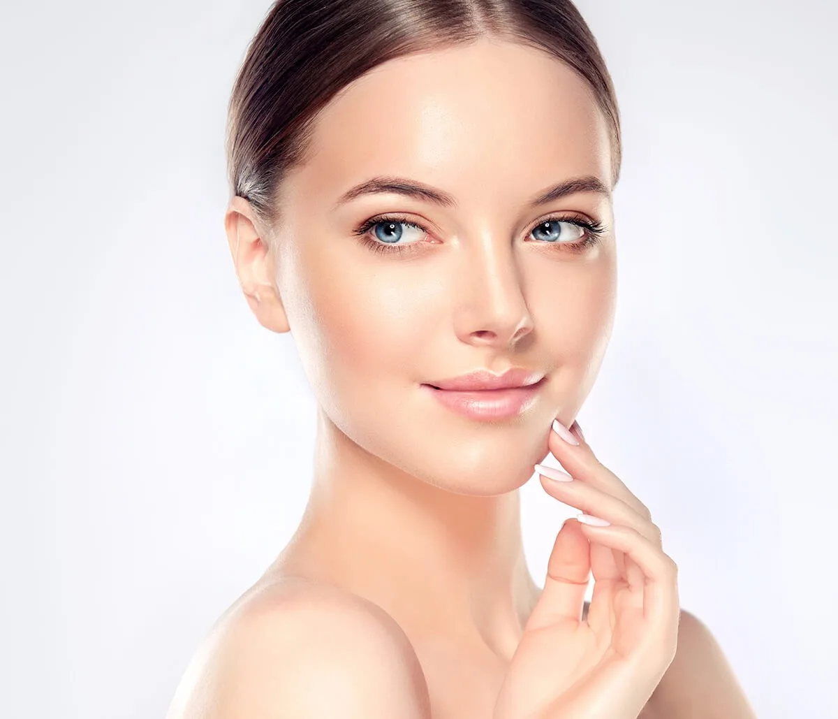 gương mặt cân đối, thon gọn, glow skin