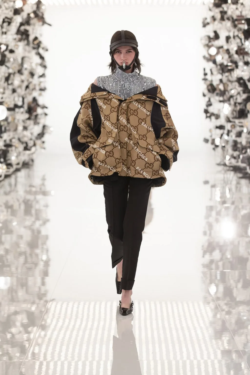 thời trang kết hợp thương hiệu Gucci thời trang kết hợp thương hiệu Gucci