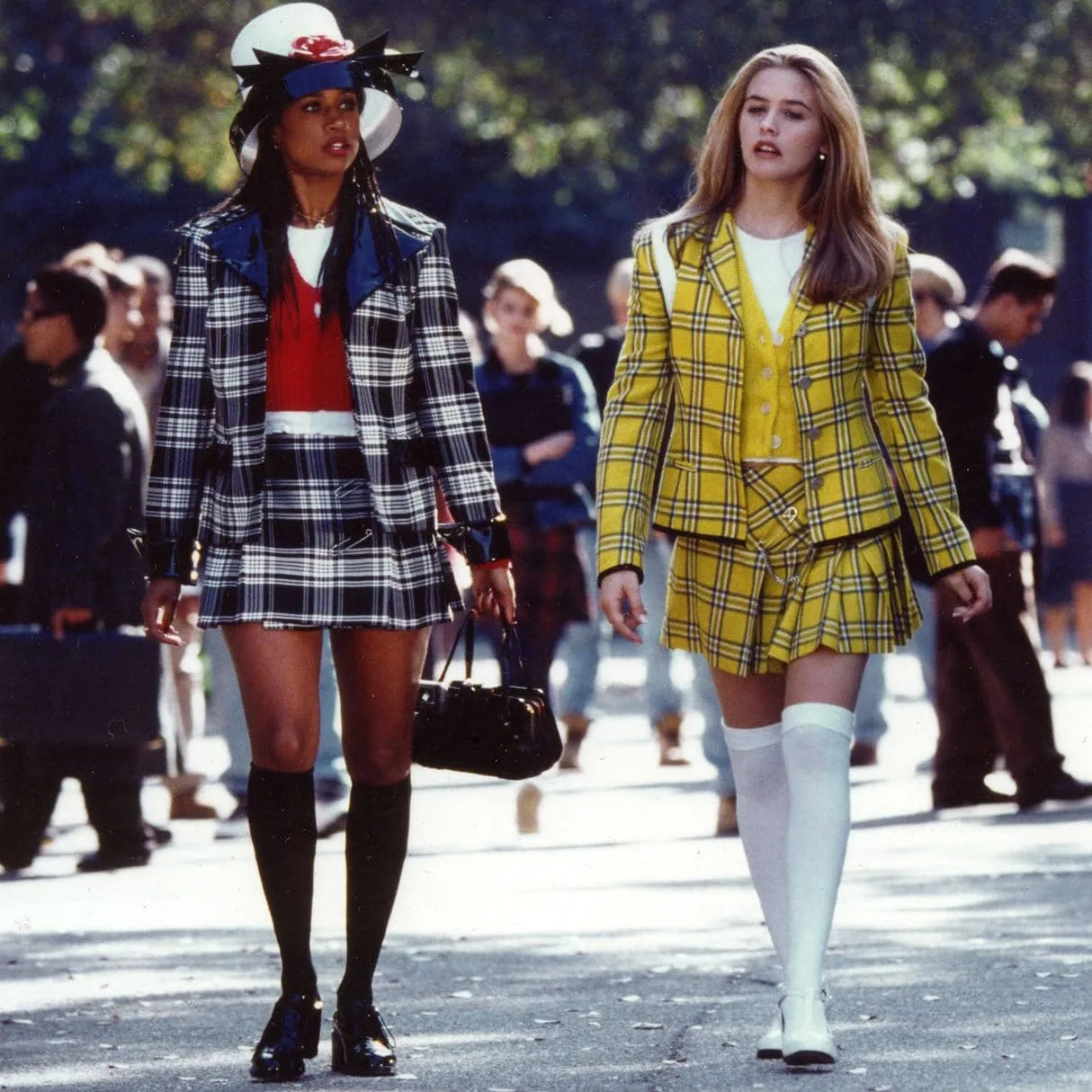 Clueless diện thời trang thập niên 90