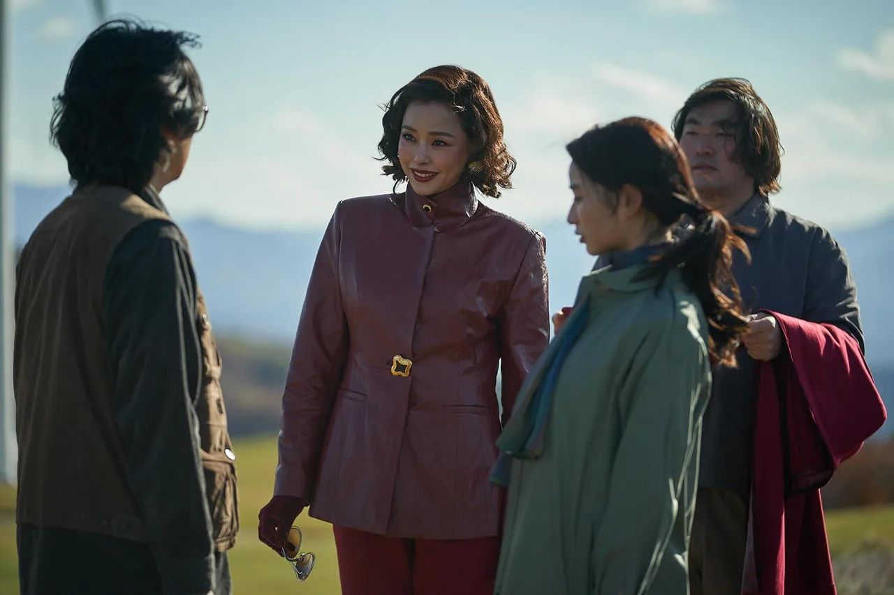 elle-aema-netflix-2025-phim-review (3)