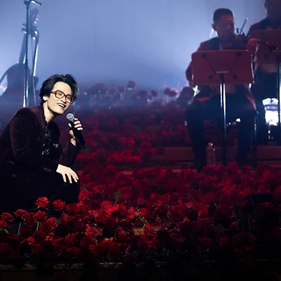 Menard đồng hành cùng Hà Anh Tuấn trong Live Concert "Sketch A Rose" tại Singapore