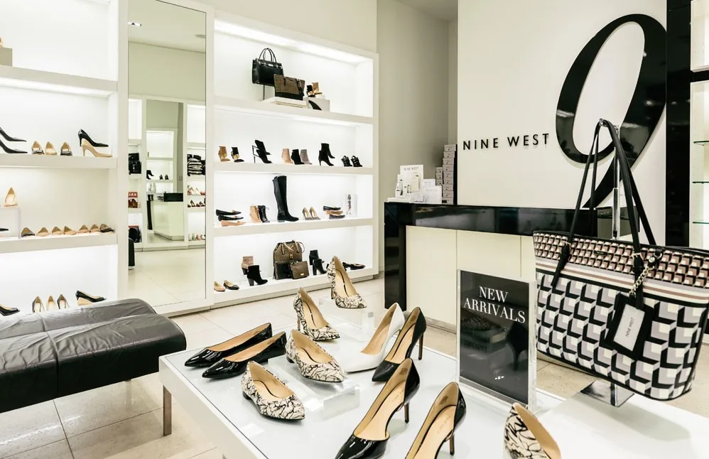Nhãn hiệu Nine West tại Việt Nam đã chính thức được trao quyền thương mại cho công ty TNHH TM Hiệp Việt 5