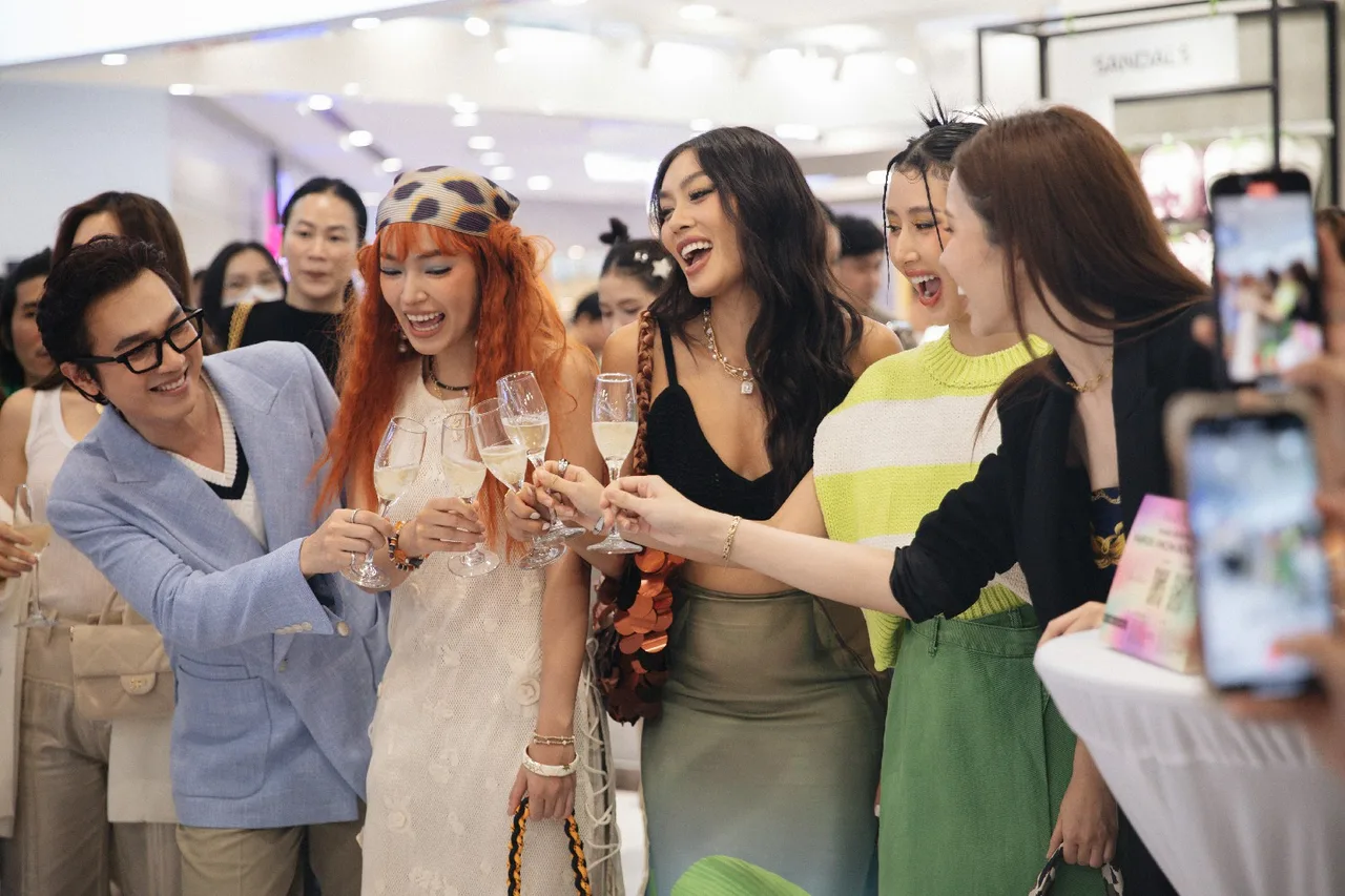 PARFOIS VINCOM CENTER ĐỒNG KHỞI