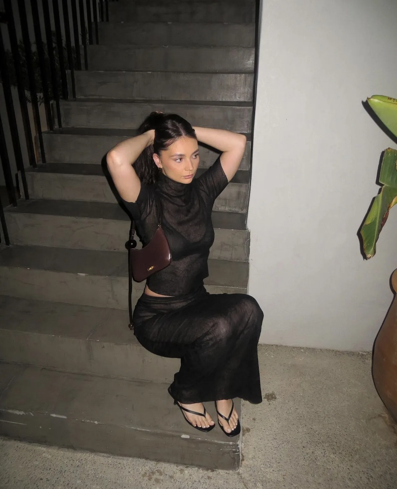 @shanvictoriak diện túi xách Jacquemus Le Bisou Perle