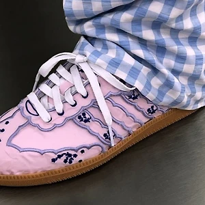 Điểm danh 6 mẫu sneaker hồng cho những cô nàng ngọt ngào và cá tính
