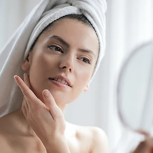 Top 10 sản phẩm kem dưỡng ẩm giá “hạt dẻ” đáng để đầu tư