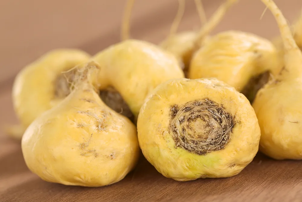 Củ maca là thực phẩm tốt giúp cải thiện hoạt động và đời sống tình dục.