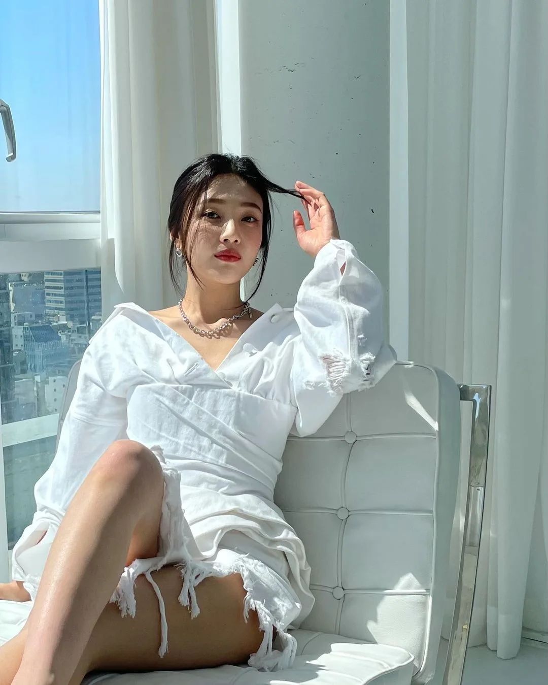 Những kiểu tóc thời thượng khi kết hợp cùng tóc mái dài Những kiểu tóc thời thượng khi kết hợp cùng tóc mái dài