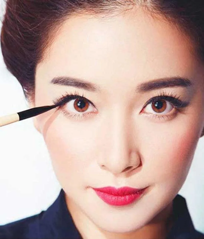 Cách kẻ mắt tròn 4 Cách kẻ mắt tròn 4