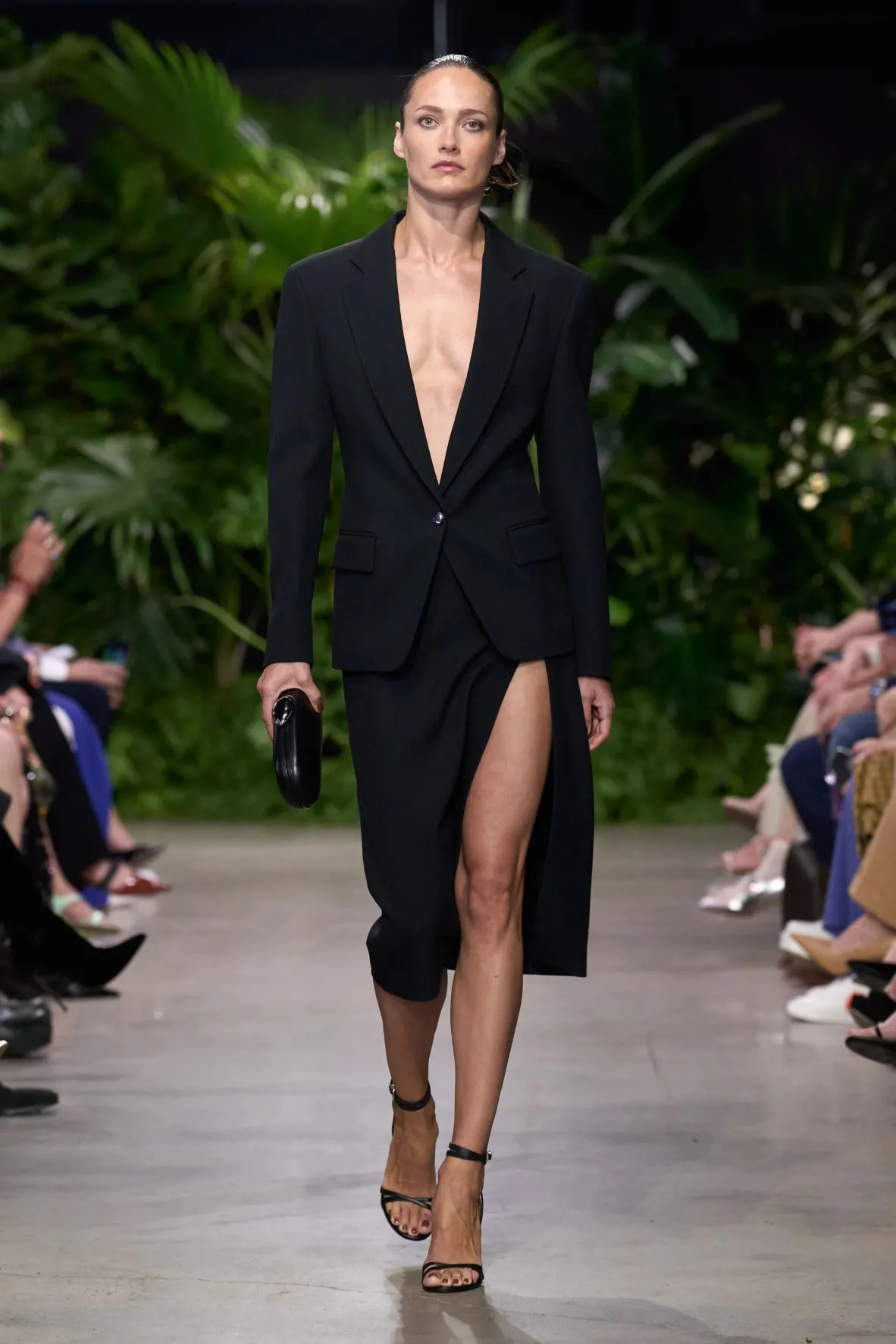 MK xuân hè 2023 look 30