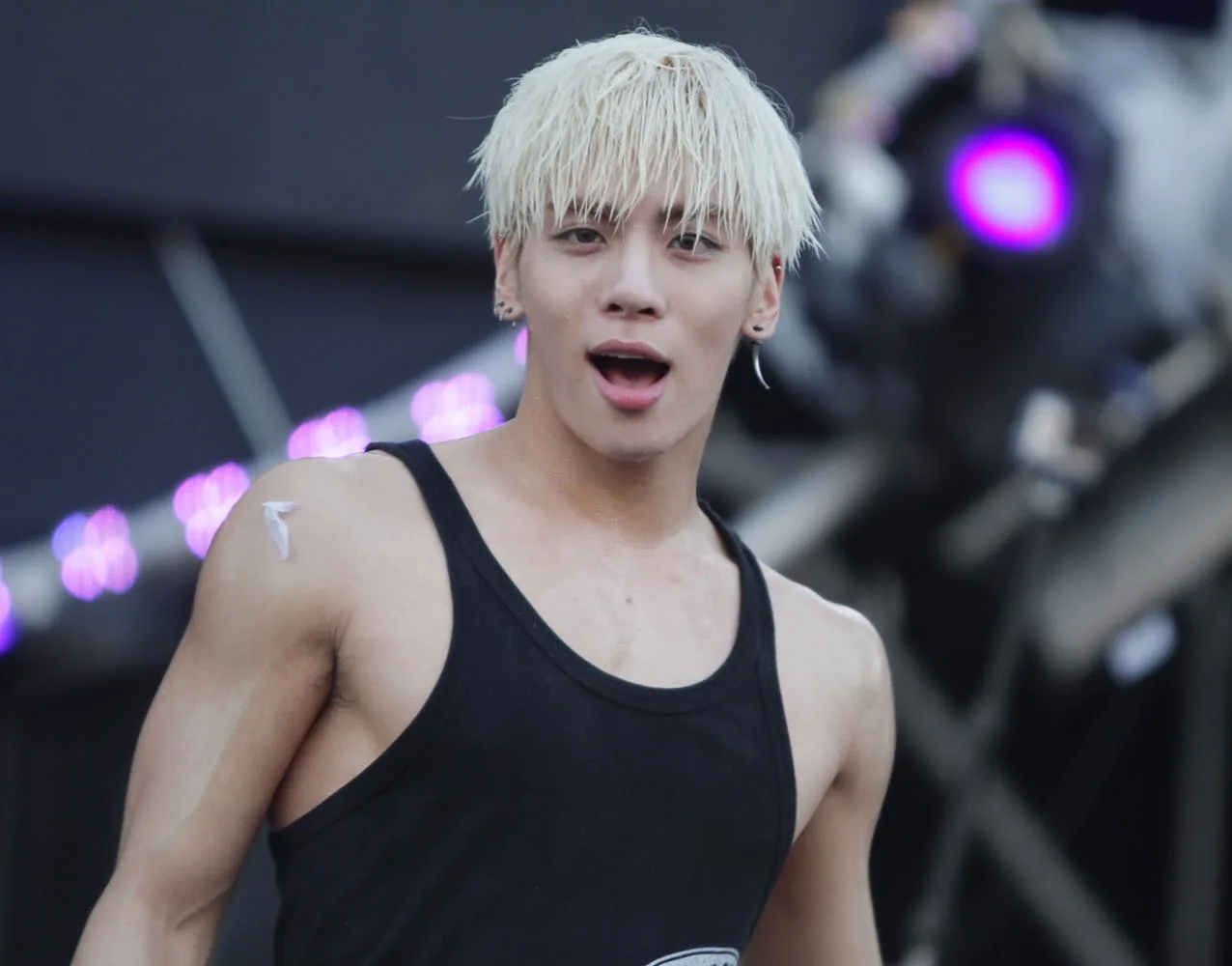 TaeYang thông báo về việc kết hôn, ca sĩ JongHyun đột ngột qua đời TaeYang thông báo về việc kết hôn, ca sĩ JongHyun đột ngột qua đời