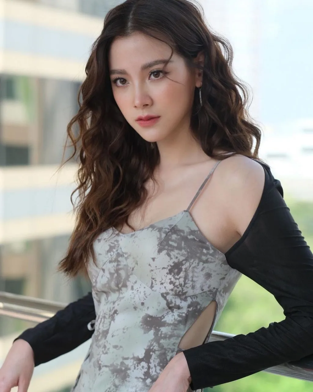 Dụng cụ làm tóc: uốn tóc sóng nước Dụng cụ làm tóc: uốn tóc sóng nước