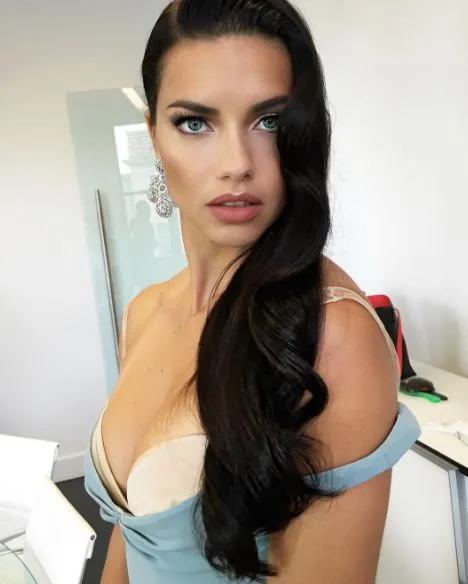 Bi quyet lam dep tu A den Z cua thien than Adriana Lima 1