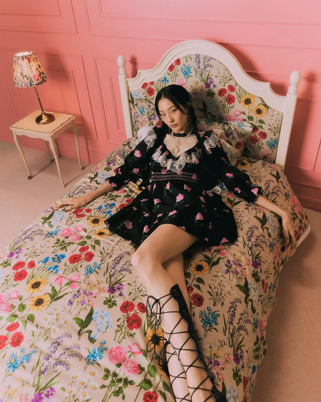 sretsisofficial đầm hoa