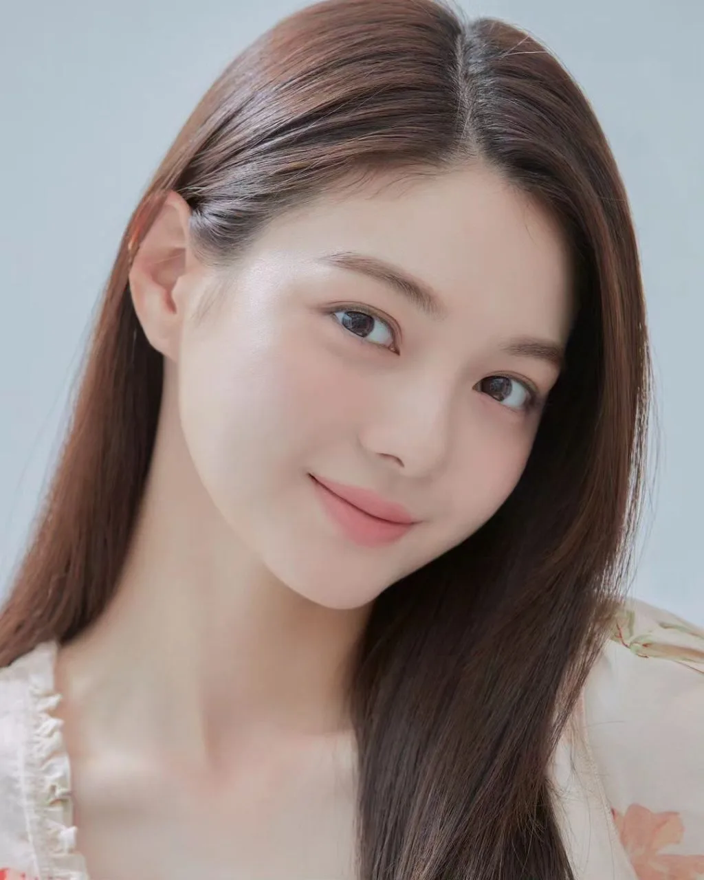 Cô gái với nét đẹp nhẹ nhàng. Cô gái với nét đẹp nhẹ nhàng.