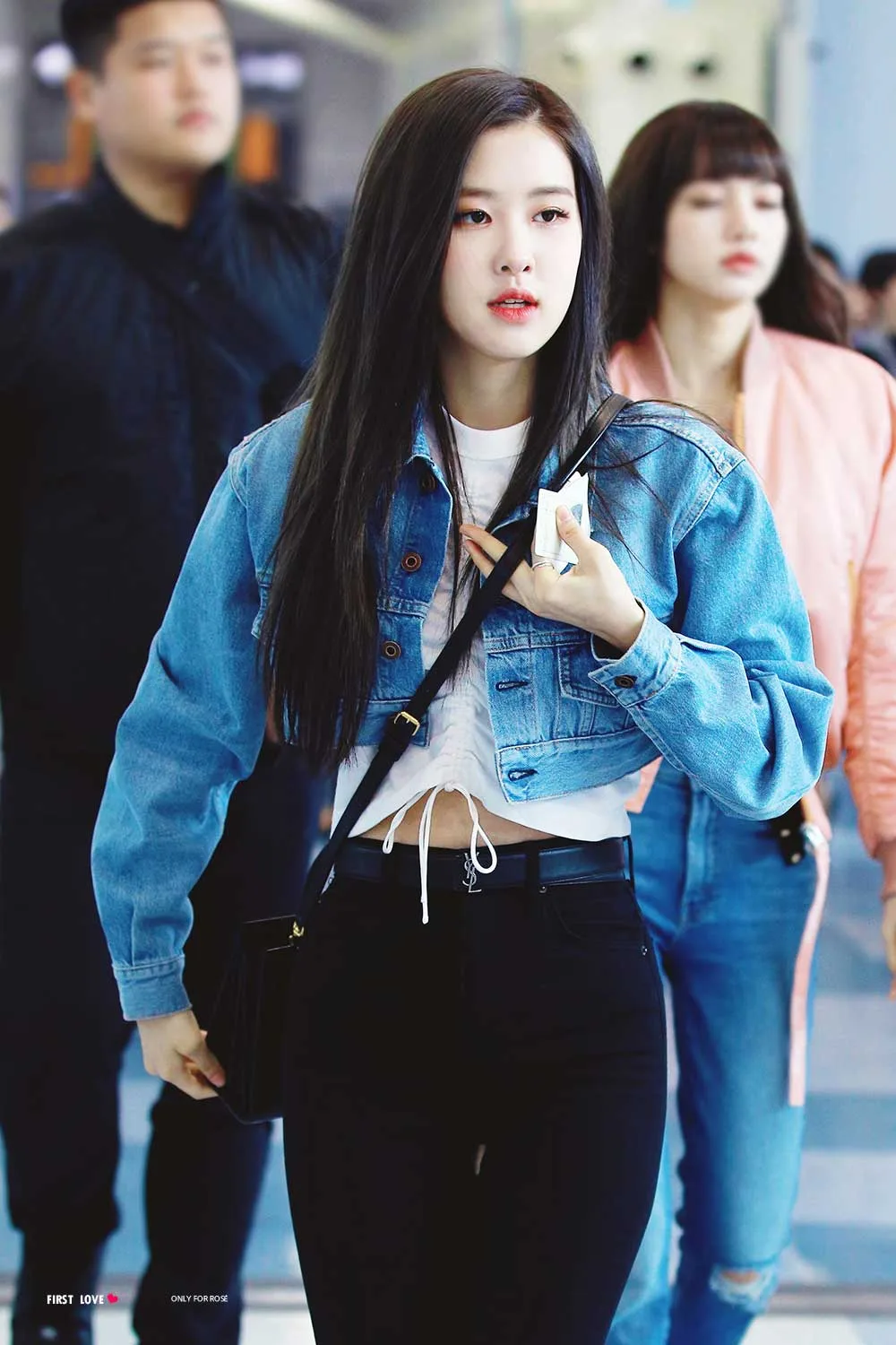 áo crop top mùa đông 3