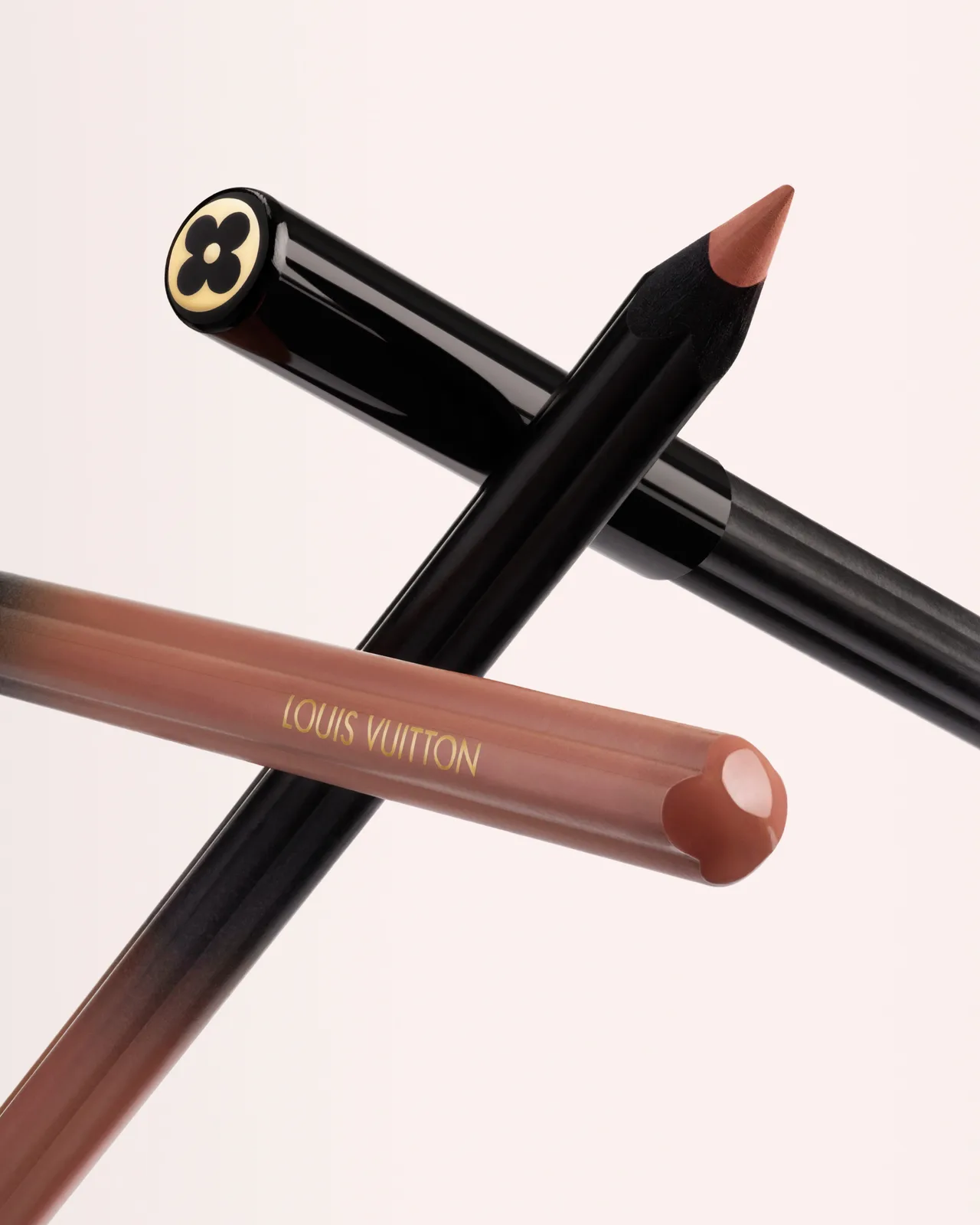 thiết kế son Louis Vuitton LV Crayon