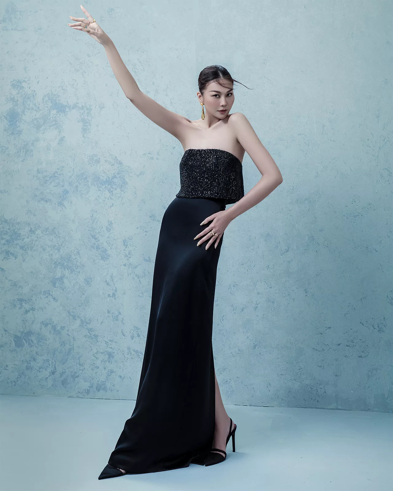 đầm satin Công Trí