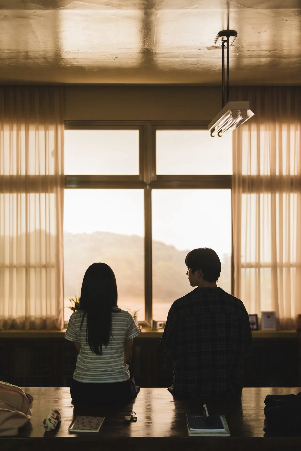 Park Jin Young và Kim Min Ju trong "Still Shining" (2026) trên Netflix 7