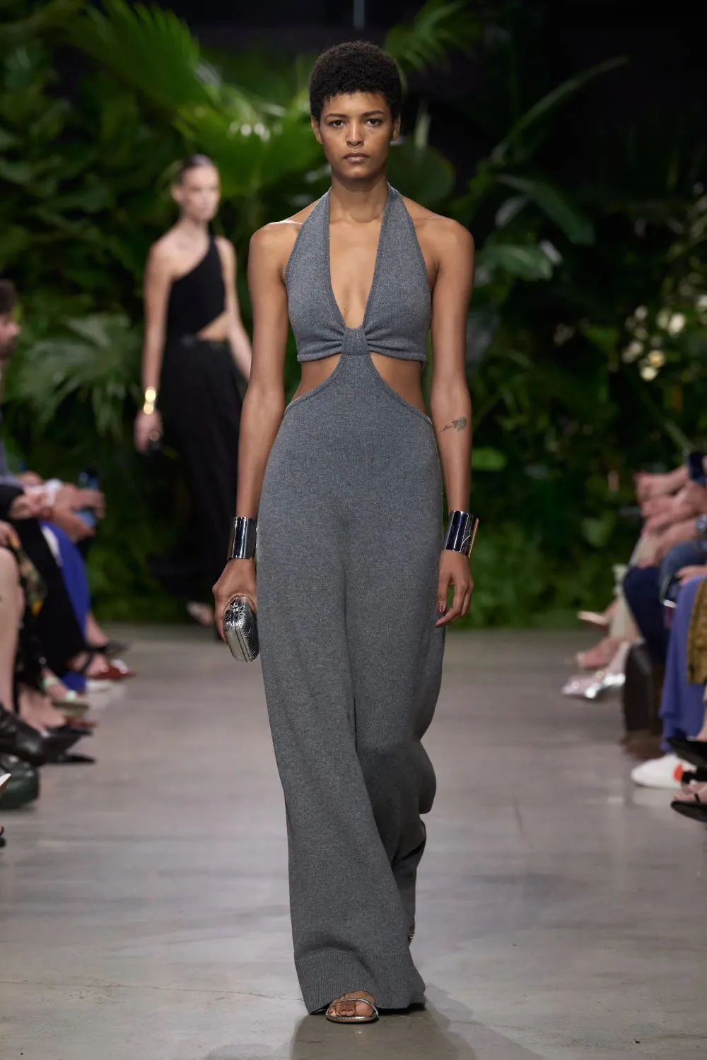 MK xuân hè 2023 look 55