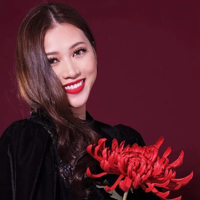 khi phụ nữ yêu bóng đá 00