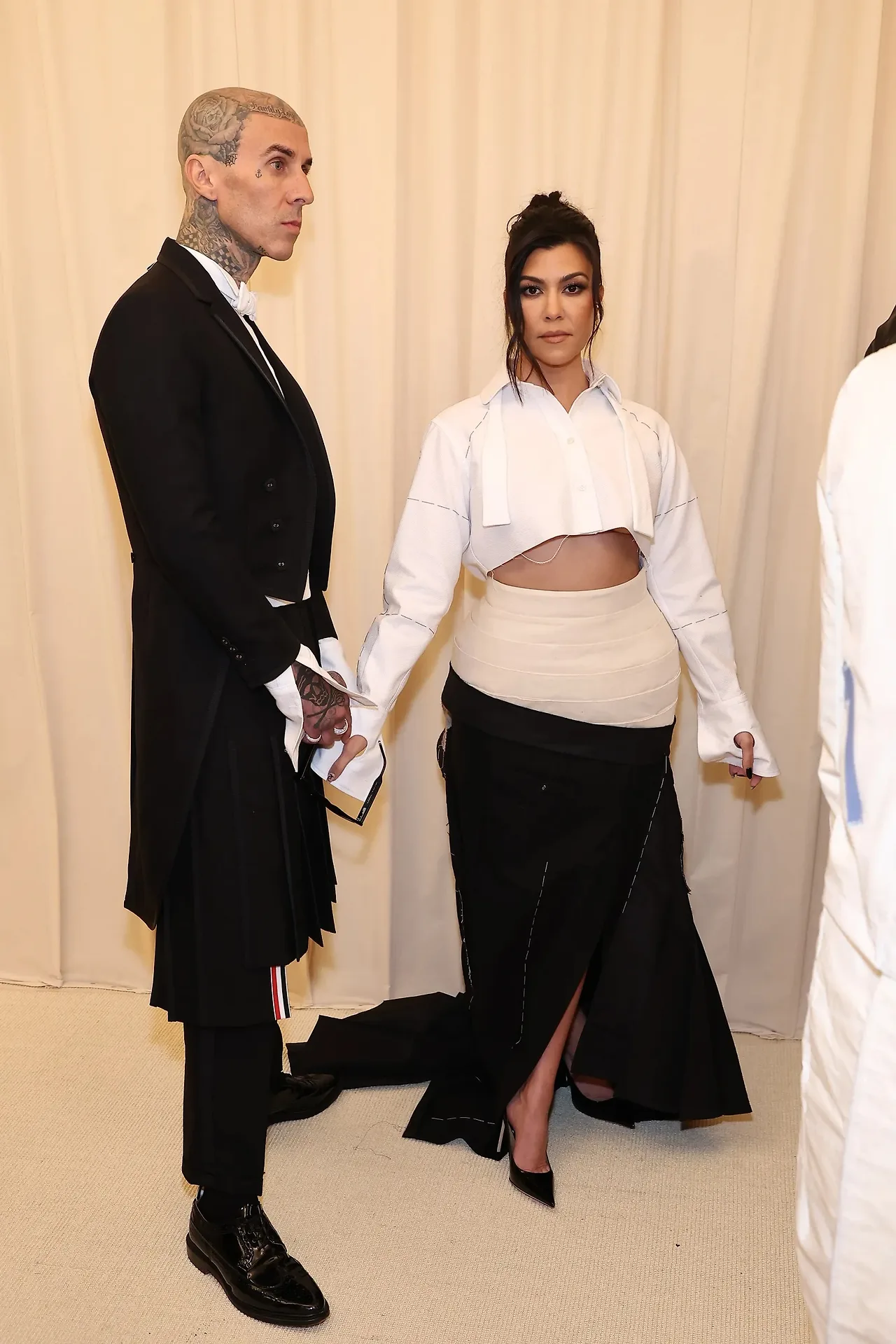 Kourtney và Travis Barker Met Gala 2022
