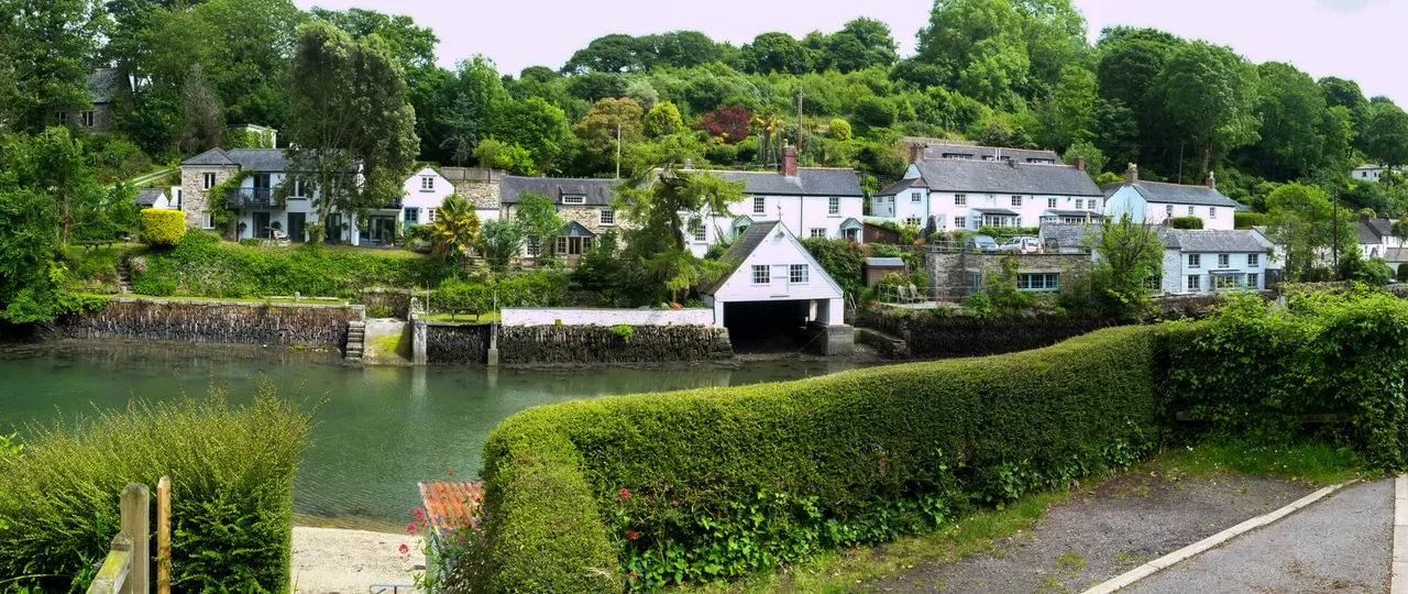 làng Helford