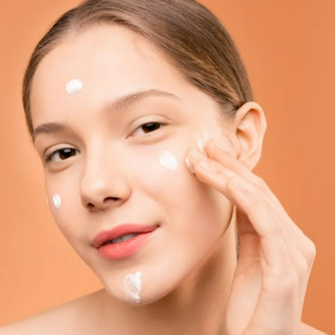 Chống nắng là bước quan trọng trong chu trình chăm sóc da mùa Đông