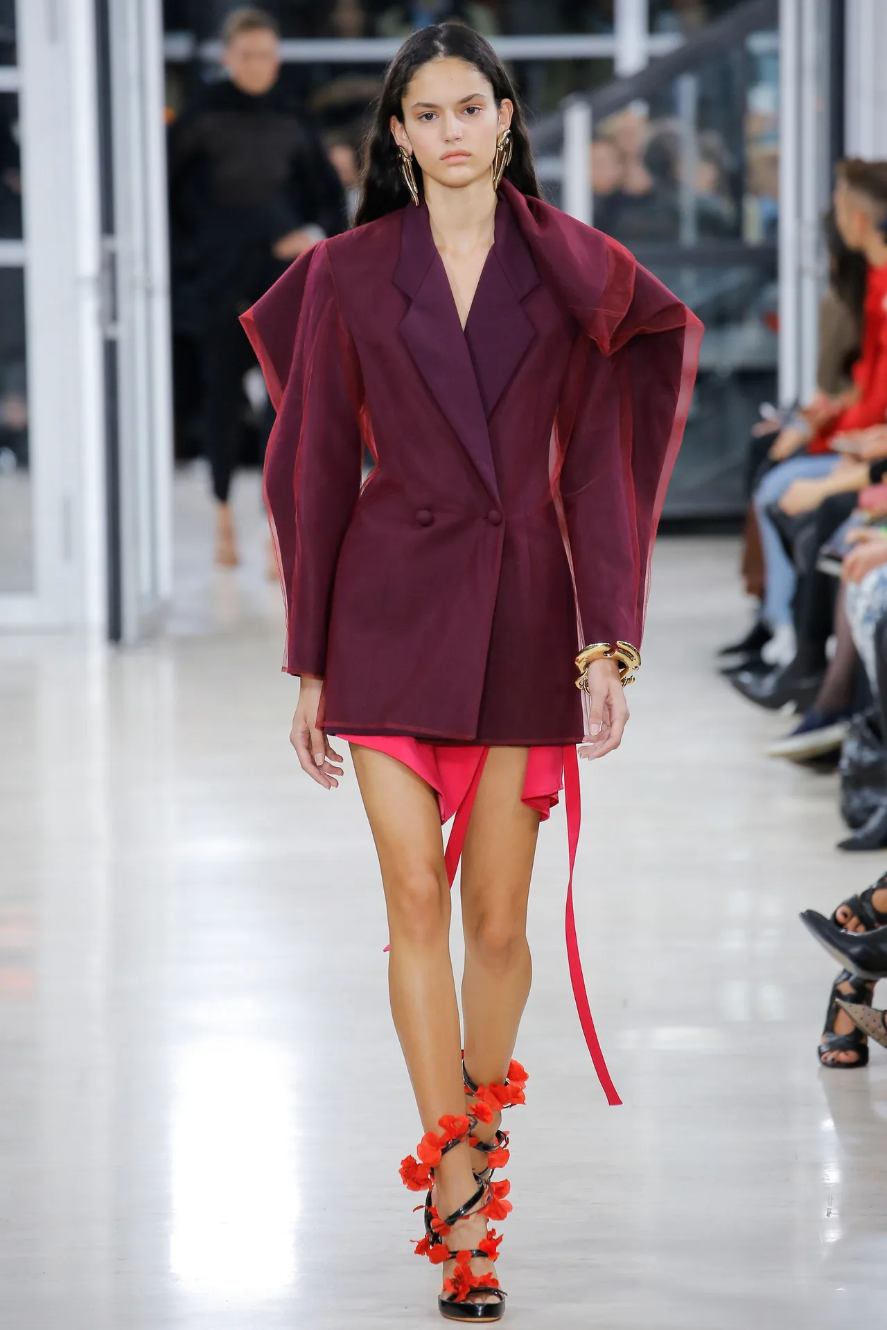 Paris Fashion Week Spring 2018 Y/Project: Sự sáng tạo không ngừng nghỉ