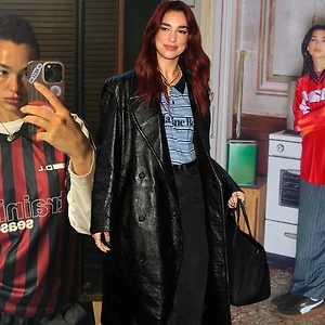 Cách Dua Lipa phối đồ cùng áo jersey đã mang trào lưu “blokecore” trở lại