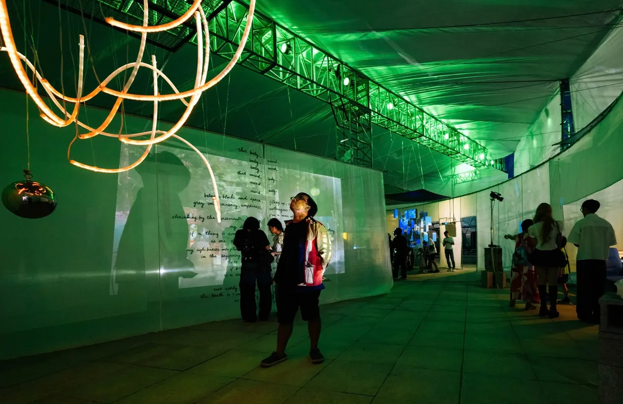 Không gian triển lãm di động Immersive House® tại Hozo City Tết Fest 2025.