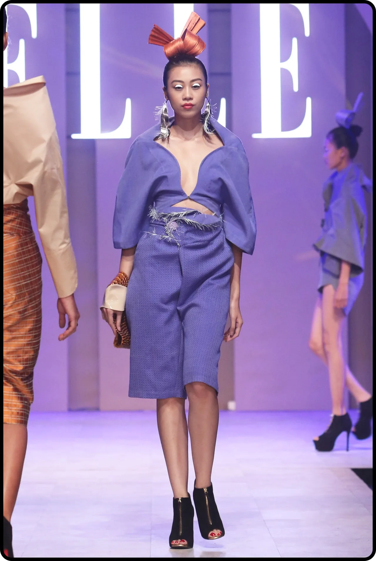 BST của NTK Nuchsuda tại ELLE Fashion Journey 2016