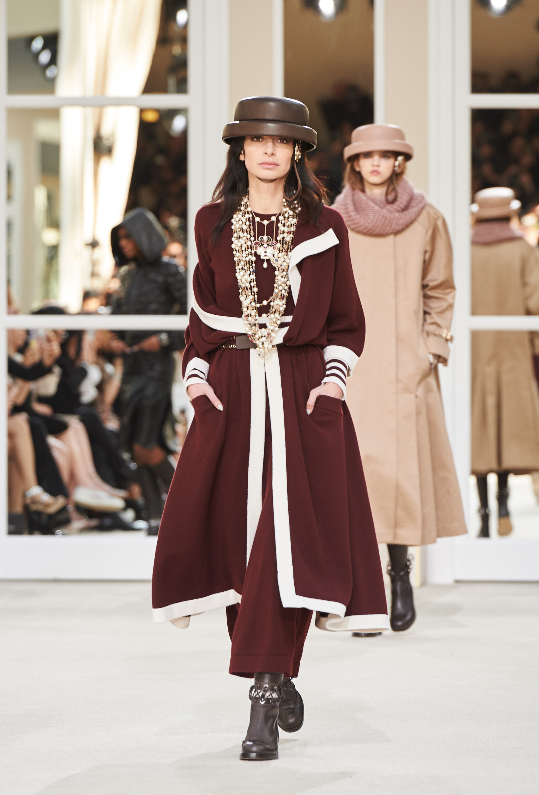 Bộ sưu tập Chanel Thu Đông 2016 ELLE VIETNAM
