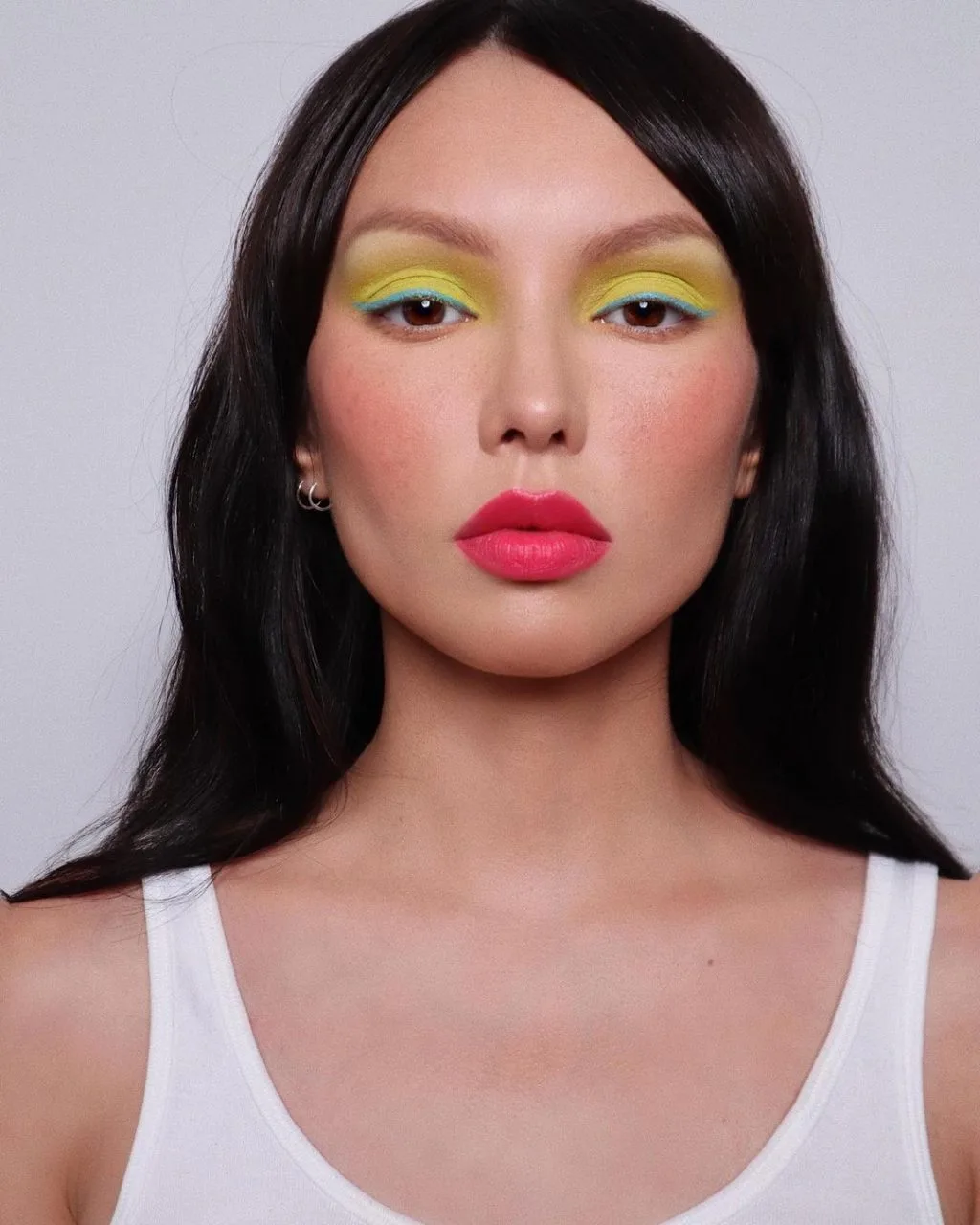Xu hướng trang điểm rực rỡ Sumer Brights Makeup Xu hướng trang điểm rực rỡ Sumer Brights Makeup