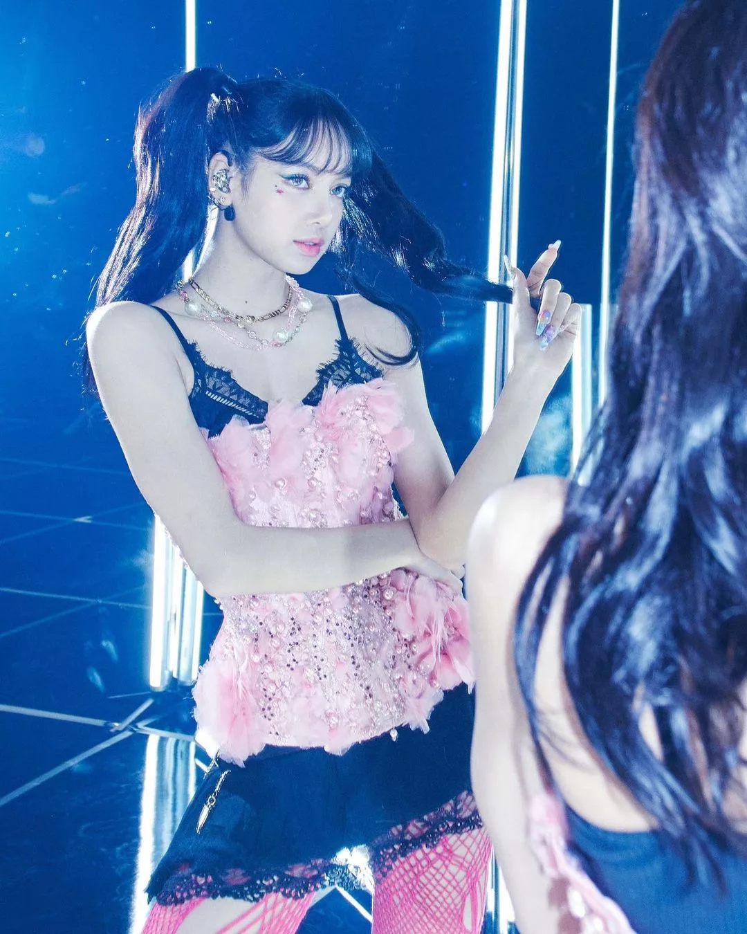 Lisa trình diễn solo