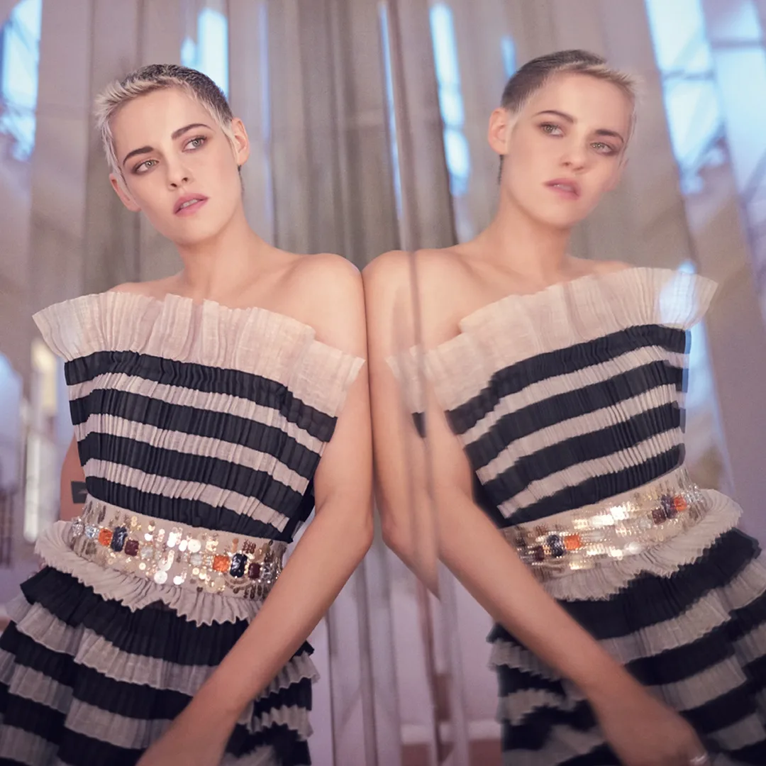 Nàng thơ tân thời Kristen Stewart đẹp đến nao lòng trong bộ ảnh mới của CHANEL Nàng thơ tân thời Kristen Stewart đẹp đến nao lòng trong bộ ảnh mới của CHANEL