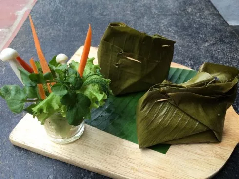 Mok het - Nấm hấp lá chuối
