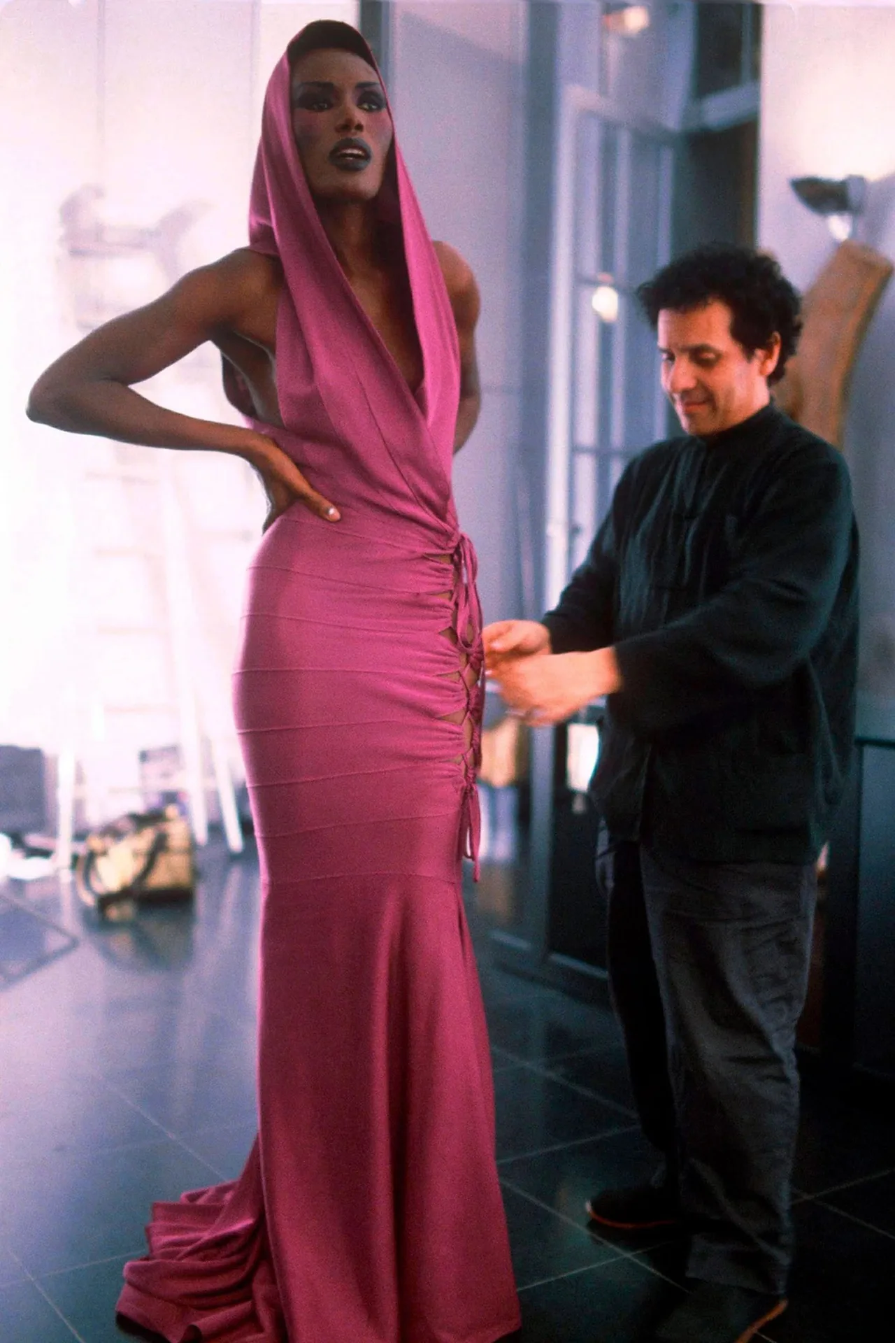 màu hồng azzedine alaia màu hồng azzedine alaia
