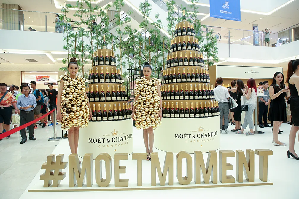 Moët & Chandon 1 Moët & Chandon 1