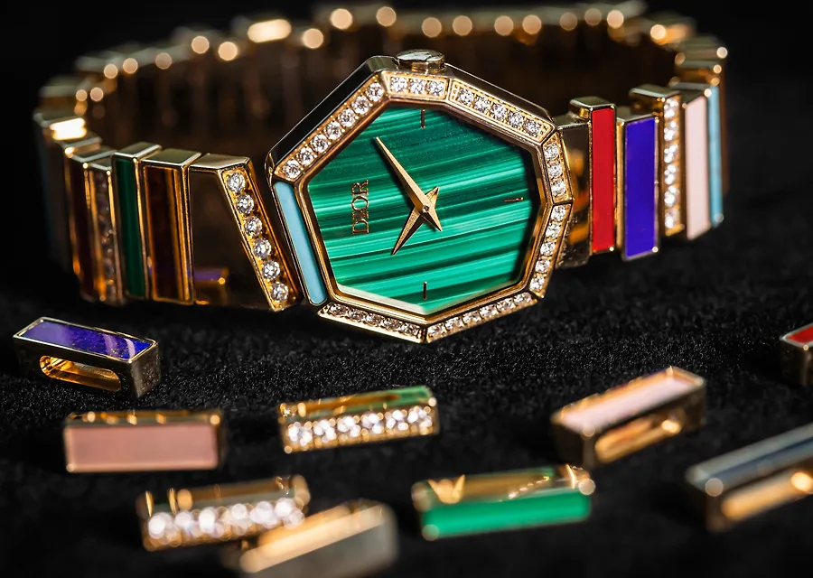 đồng hồ màu sắc thuộc BST Gem Dior 2019 trang sức cao cấp
