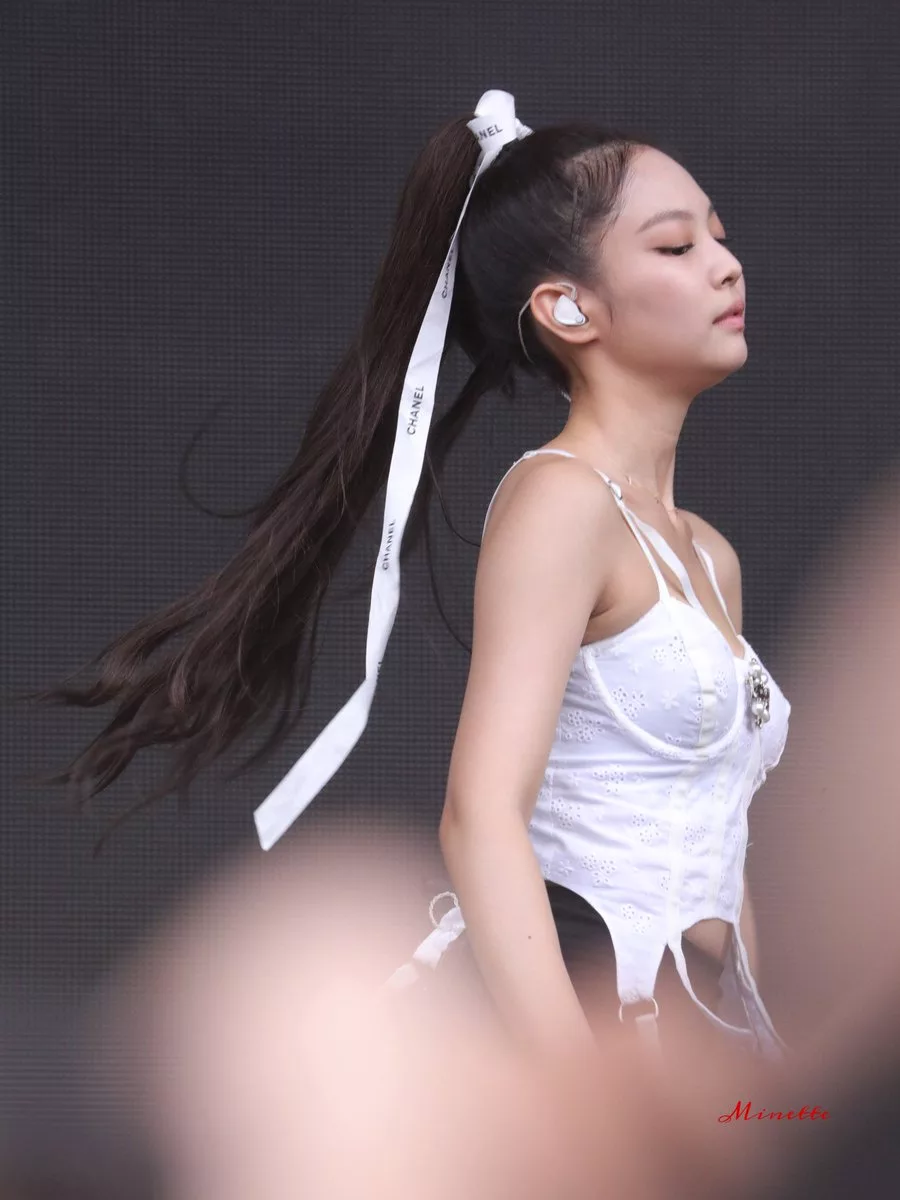 jennie-chanel-ruy-bang