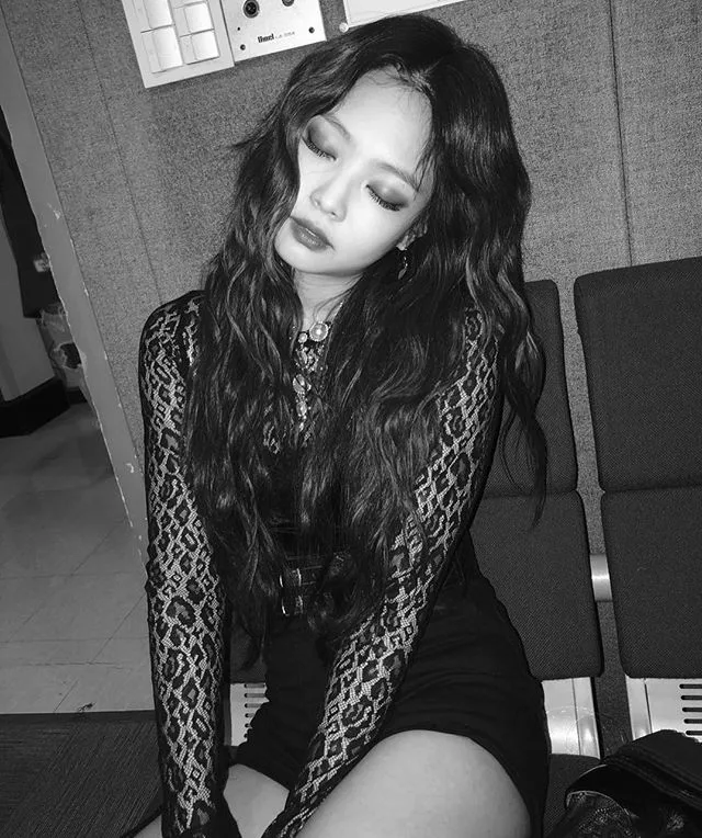 Jennie Black Pink 1