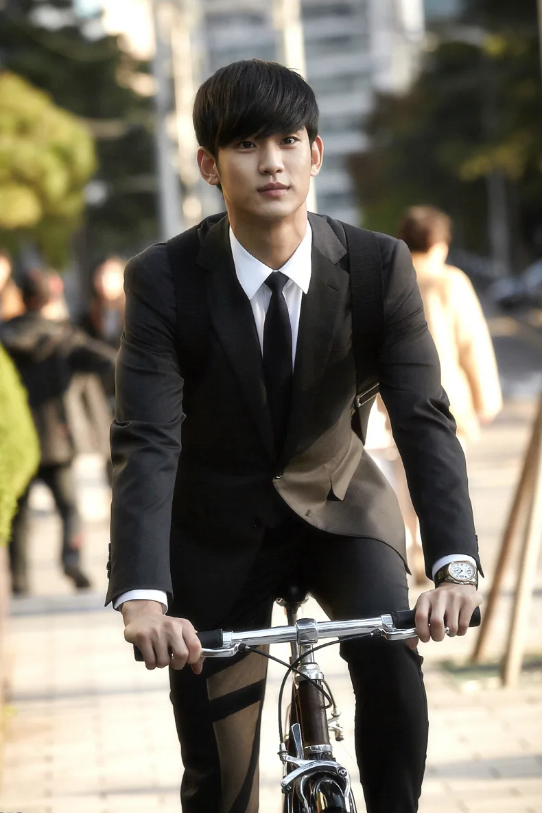 nam thần