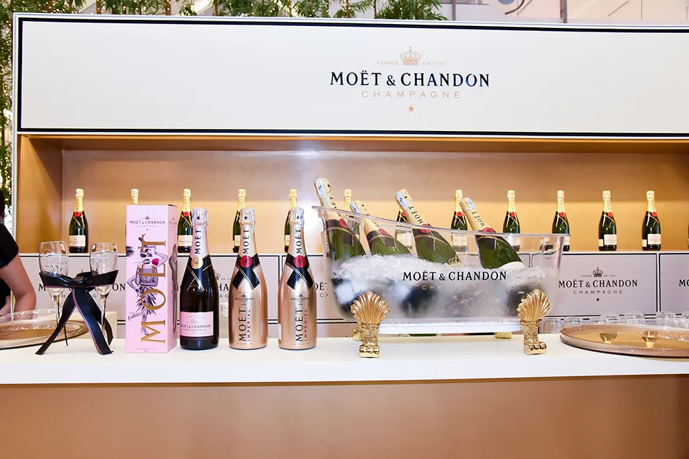 Moët & Chandon 2 Moët & Chandon 2