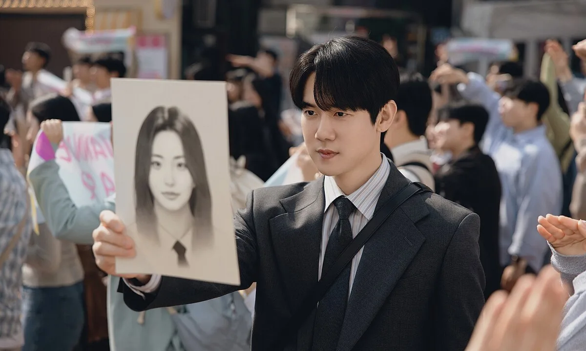 nam diễn viên Yoo Yeon-seok thủ vai nam chính Shin Yi-rang trong phim Phantom Lawyer