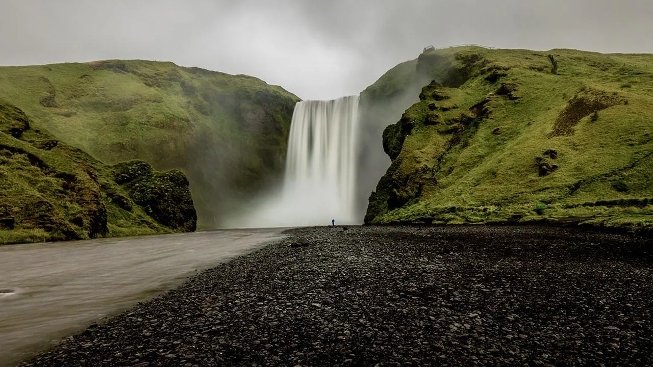 du-lich-nghi-duong-Iceland_elle-man-18