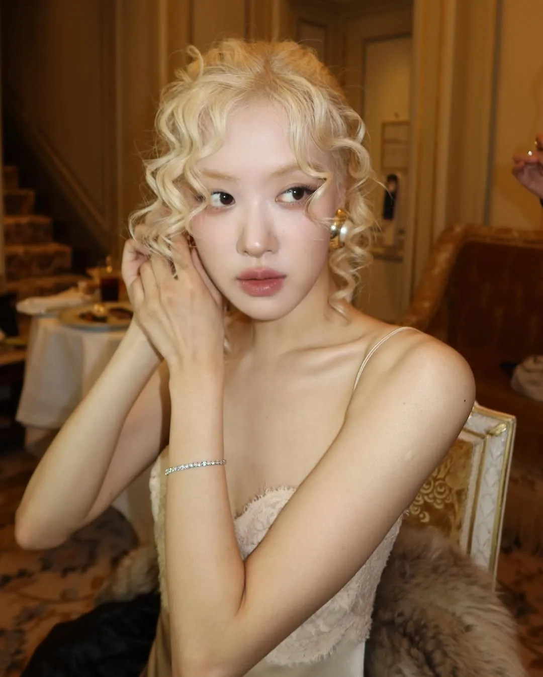 Rose và đầm ngủ