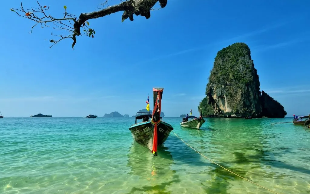 10 điểm đến tuyệt vời thích hợp cho các nàng du lịch một mình ở Đông Nam Á